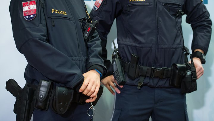 A native of Chechnya faces deportation from Austria to Russia