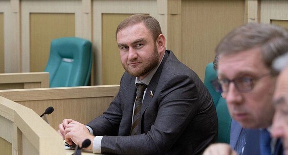Пожизненно заключенного сенатора от КЧР Арашукова снова будут судить