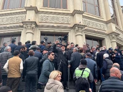 В Армении арестованы 13 участников массовых протестов
