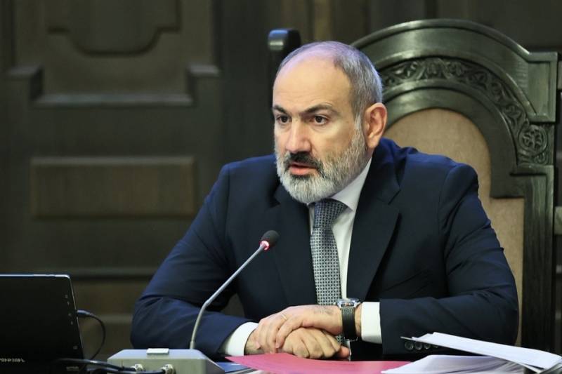 Pashinyan called for early elections of the head of the Armenian Church
