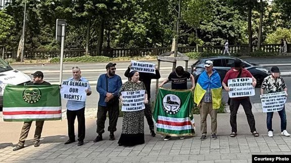A picket in support of Ingush refugee Ruslan Meyriev was held in Belgium again