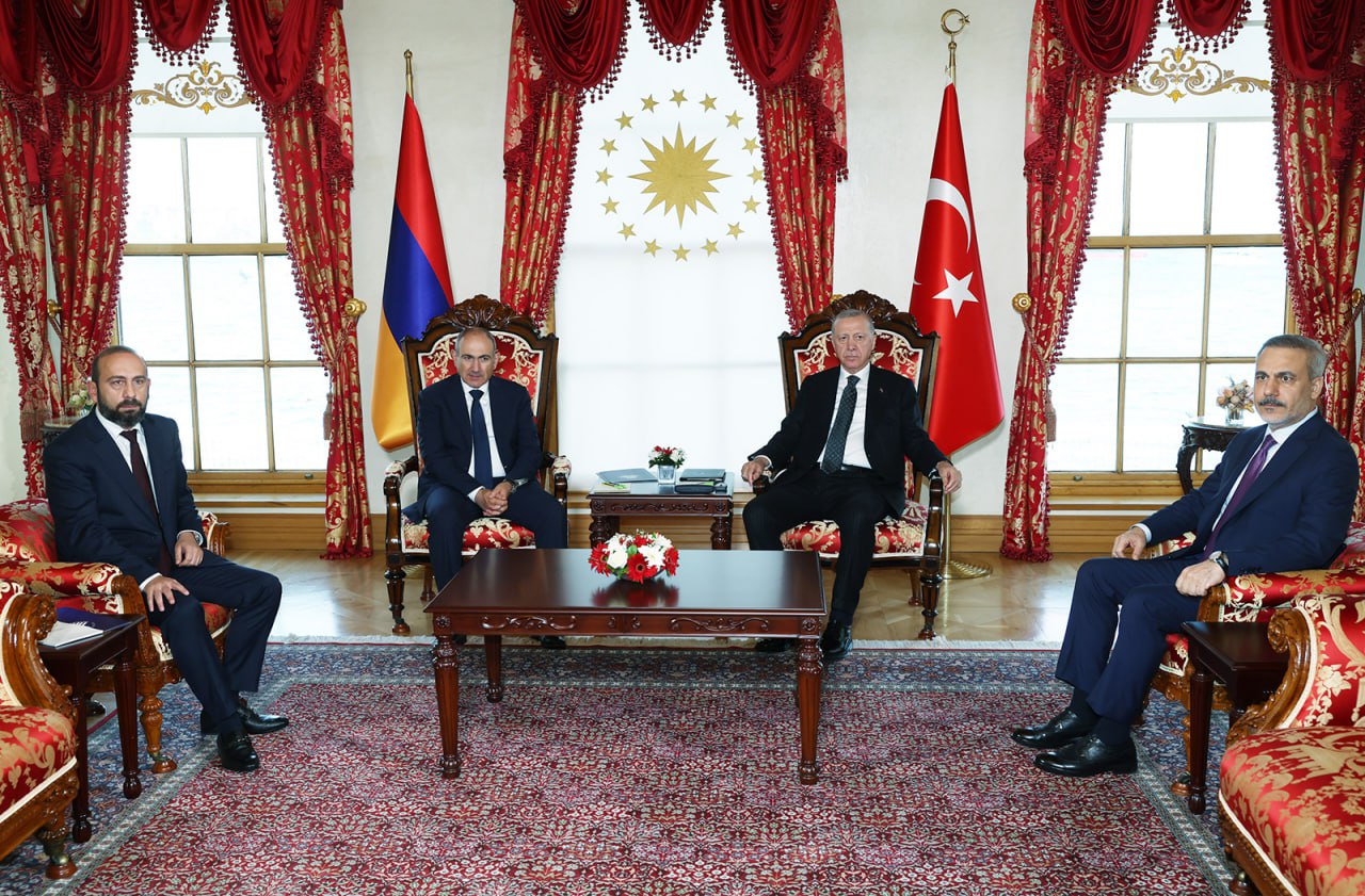 Pashinyan and Erdogan discussed normalization of relations and peace agreements in the South Caucasus
