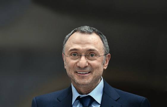 Сенатор от Дагестана владел долей в компании Илона Маска