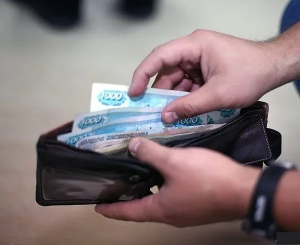 The regions of the SCFD have become outsiders in terms of average salary