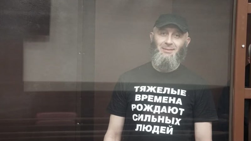 Крымскотатарского правозащитника более месяца держат в ШИЗО