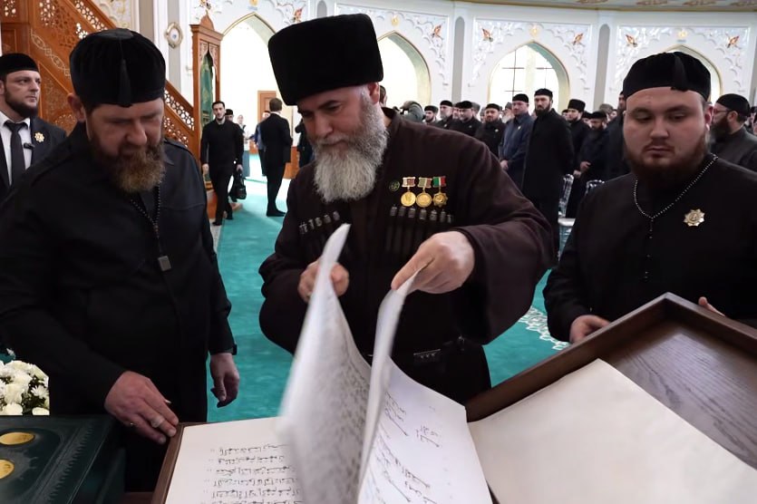 Kadyrov announced the possibility of publishing the Quran in Russia