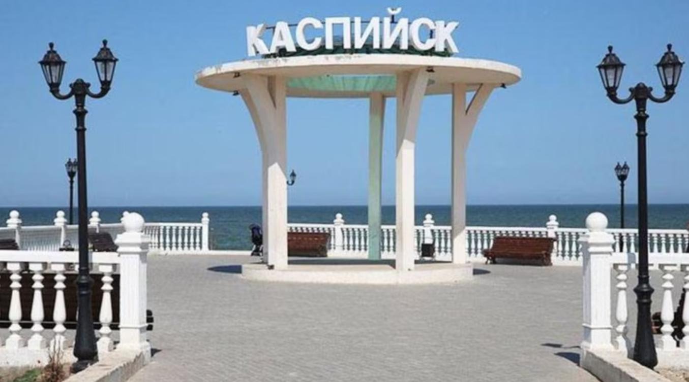 Над дагестанским Каспийском сбили украинские беспилотники, в результате пострадал ребенок