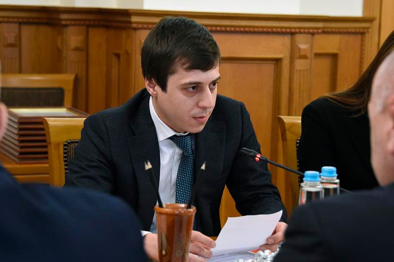 В Дагестане депутата парламента обвиняют в получении крупных взяток