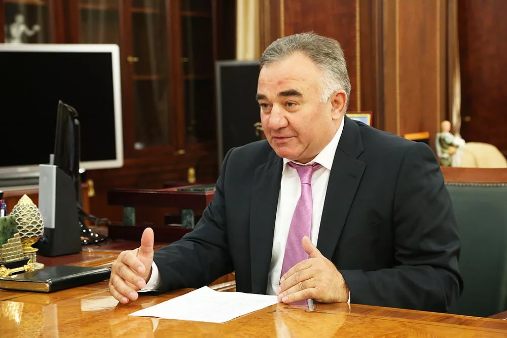 Signatures are being collected in Armenia to remove the Catholicos