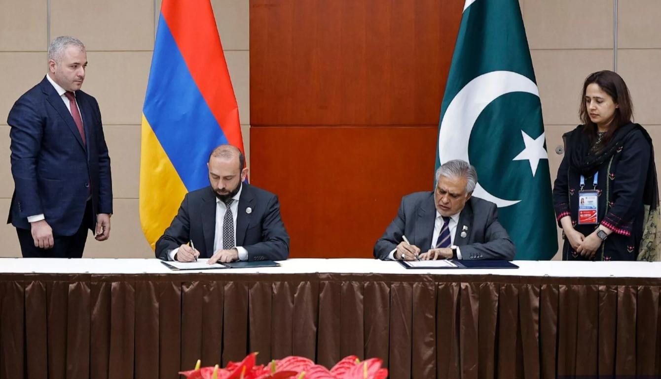 Армения впервые установила дипотношения с Пакистаном