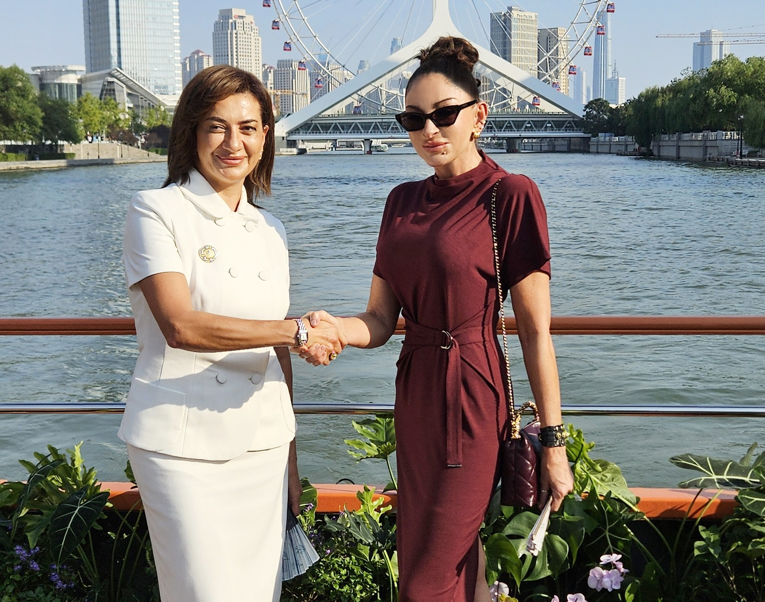 Жест примирения: первые леди Азербайджана и Армении встретились в Китае