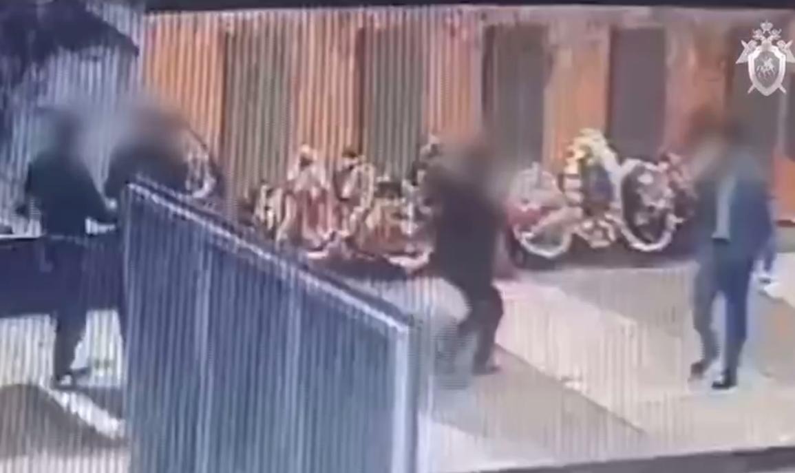 Жителям Ставрополья дали реальные сроки за танцы у воинского мемориала