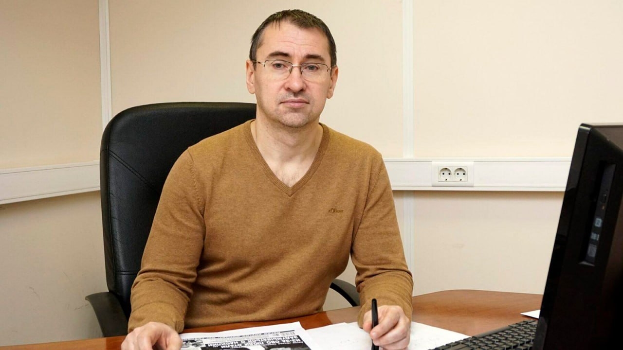 A Novaya Gazeta journalist has been charged with accessing information through 