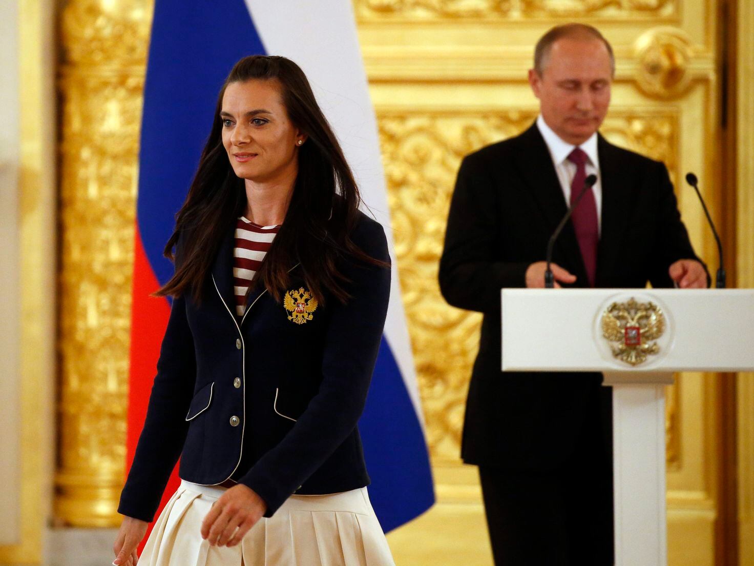 Спортсменка Елена Исинбаева вернулась в МОК и лишилась репутации в России