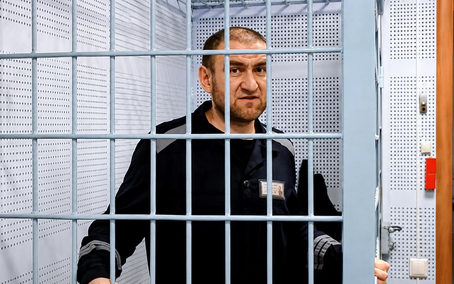 Арашуков объявил голодовку в «Черном дельфине» после отправки в ШИЗО