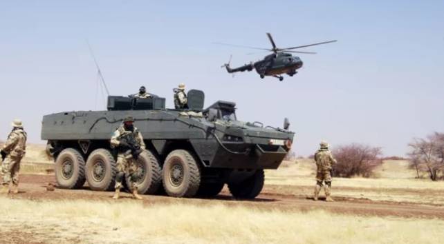 Зеленский: Польша поставить Украине 200 БТР Rosomak