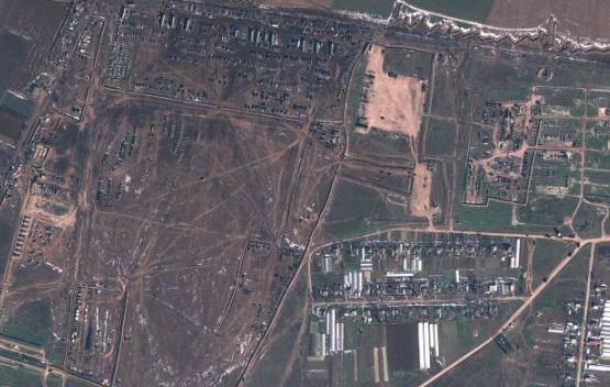 Россияне вывели всю военную технику с военной базы на севере Крыма 