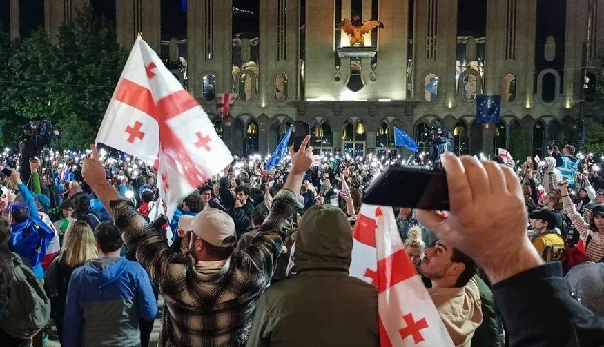 16 стран и 120 неправительственных организаций выразили властям Грузии протест против установления «путинских правил»