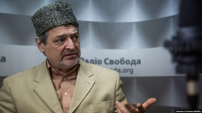 The editor of a Crimean Tatar newspaper is accused of discrediting the Russian army
