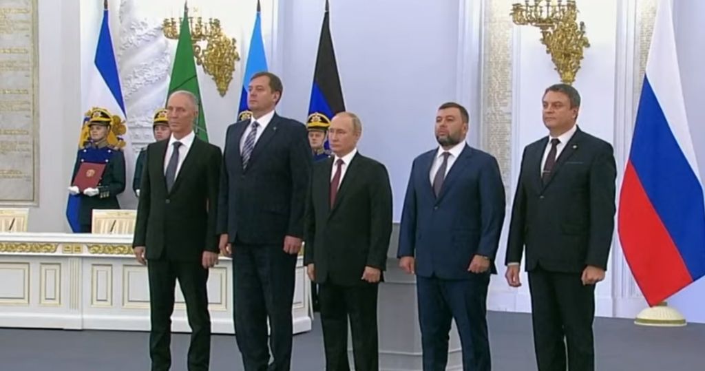 Конституционный суд России одобрил документы о принятии в состав страны ДНР, ЛНР