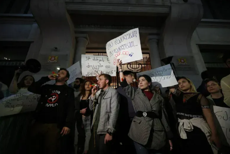 Rallies were held in Georgia against the resumption of flights with Russia and the abolition of visas