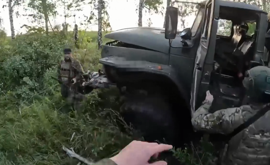 Украинско-чеченский батальон расстрелял российский военный грузовик в Белгородской области