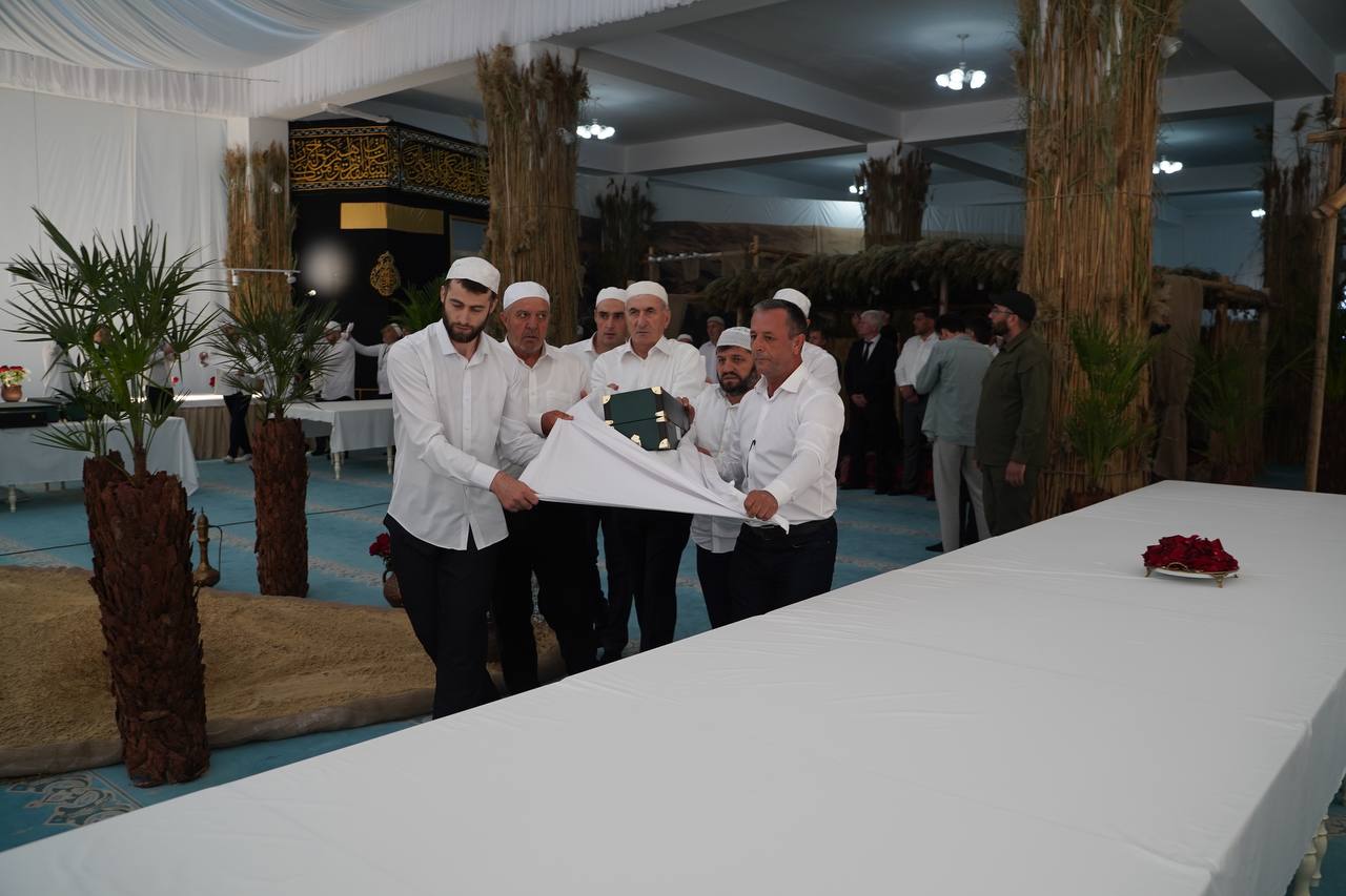 В Дагестане проходит выставка личных вещей пророка Мухаммада