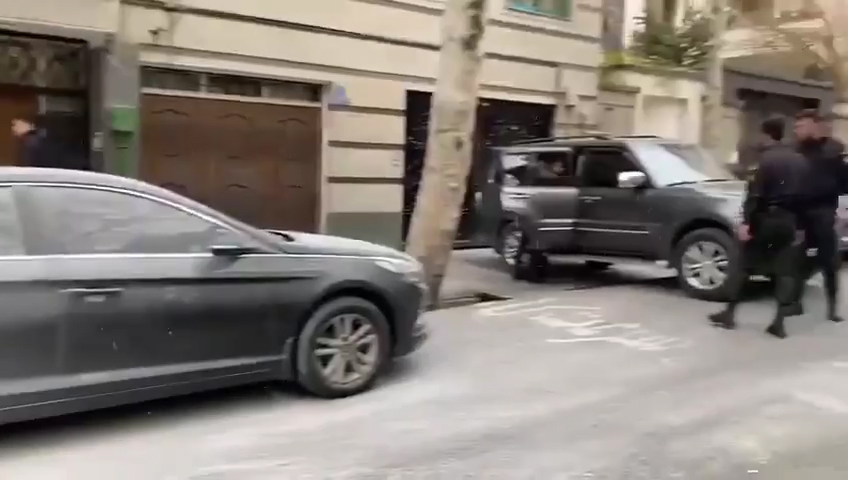 Во время атаки на посольство Азербайджана в Иране погиб начальник охраны.