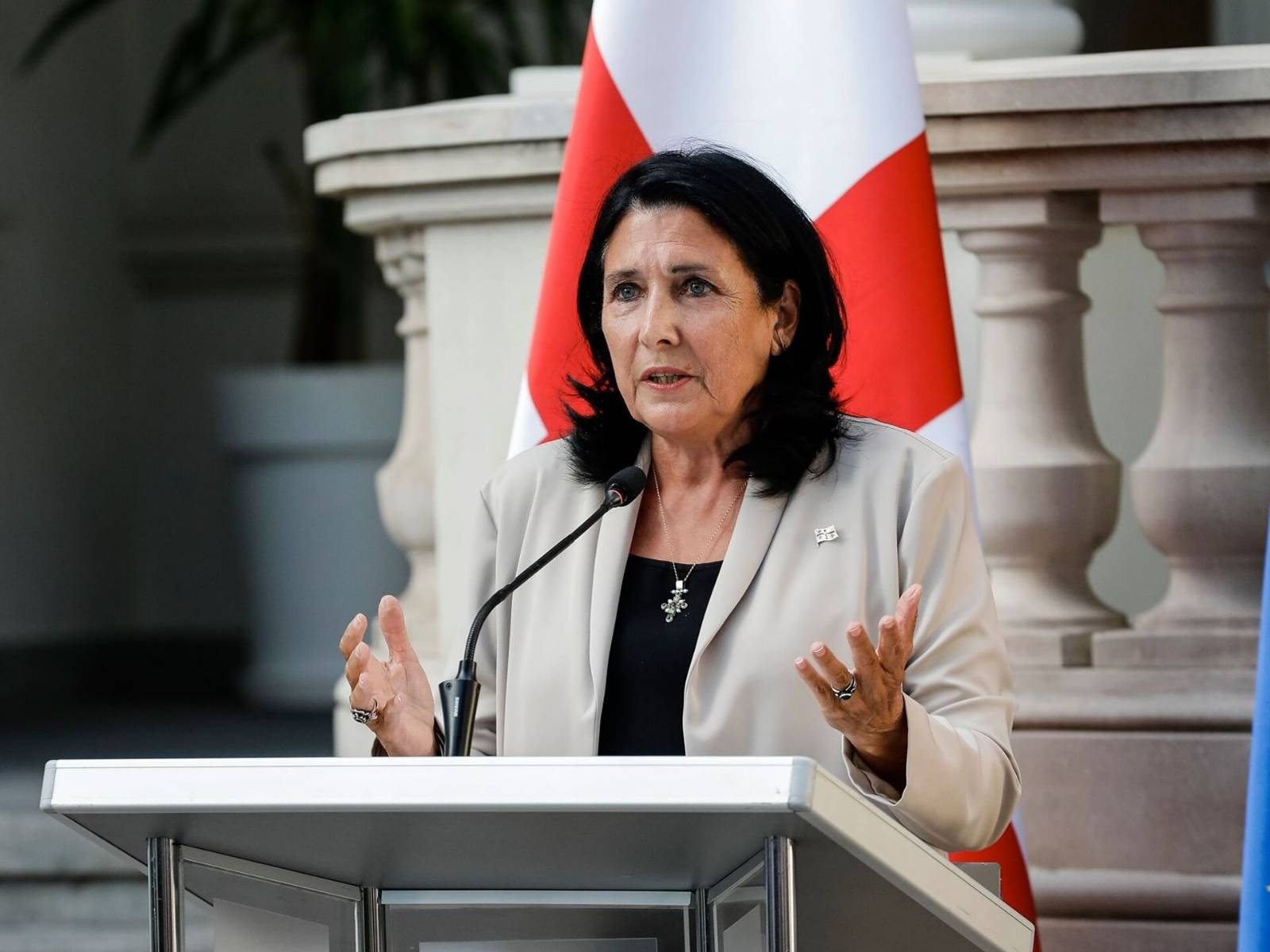 Президент Грузии уверена в поражении РФ в Украине и надеется на возвращение Абхазии и Южной Осетии.