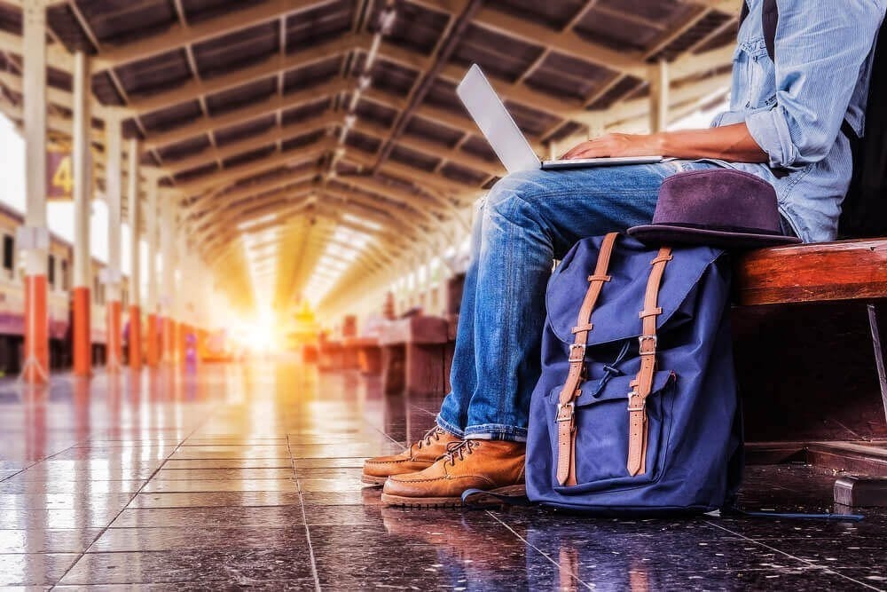 The population of Chechnya began to move abroad more often.