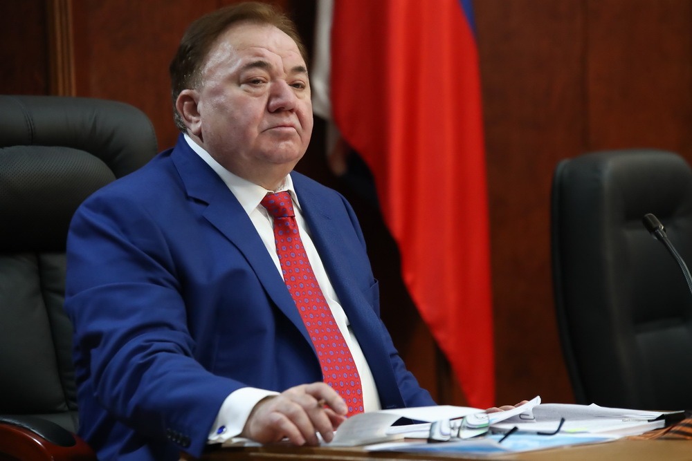 Жена главы Ингушетии снова заработала больше него