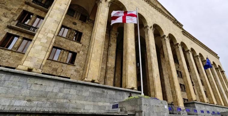 Приток россиян в Грузию может быть сокращен по требованию оппозиции