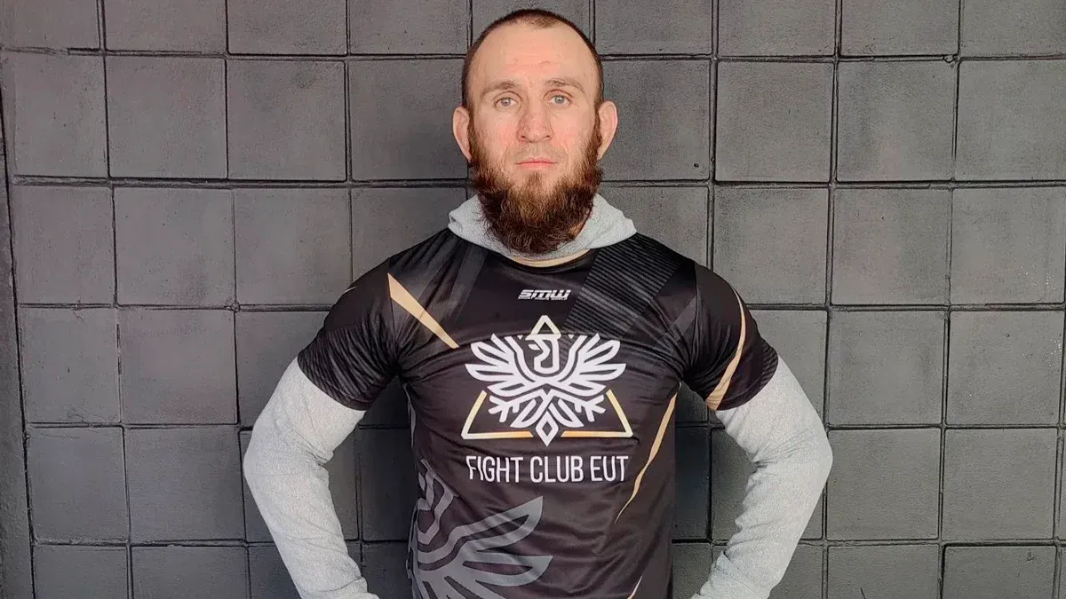 Защита будет добиваться условного срока для чеченского спортсмена, арестованного за ролик с речью Басаева