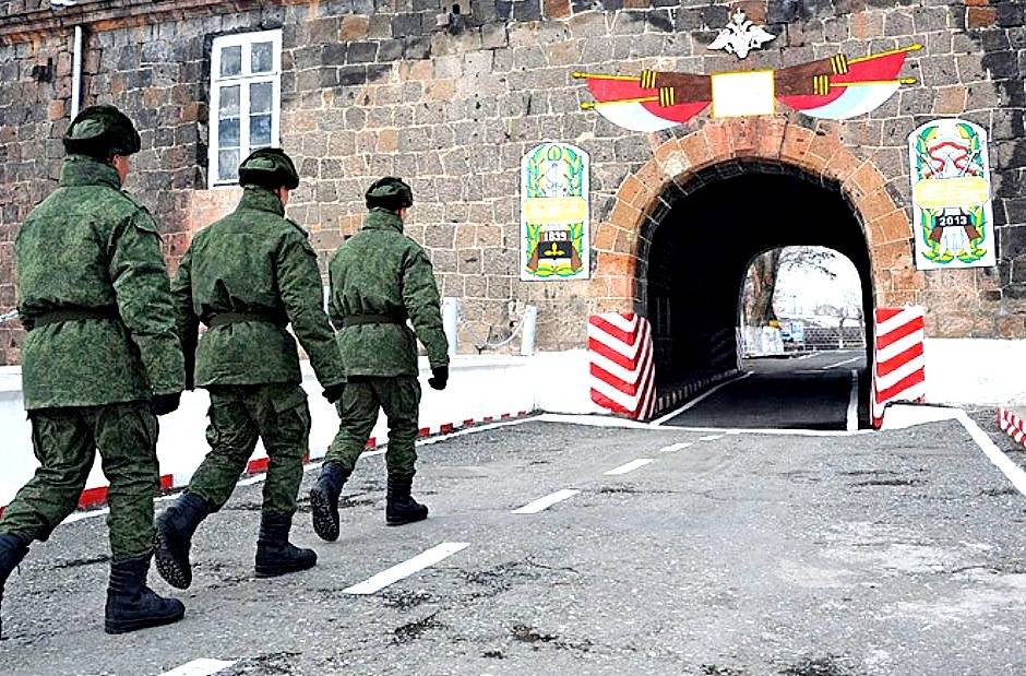 Власти Армении не позволили российским силовикам вывезти в РФ мужчину, отказавшегося воевать в Украине