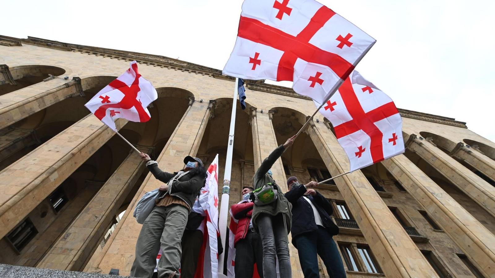 The President of Georgia promised not to sign the “pro-Russian” law on foreign agents