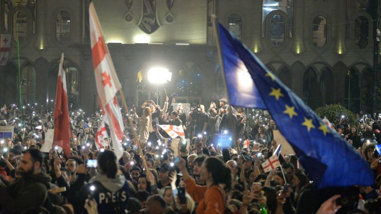 The President of Georgia and the opposition again criticized the law on foreign agents adopted by the “pro-Russian” government