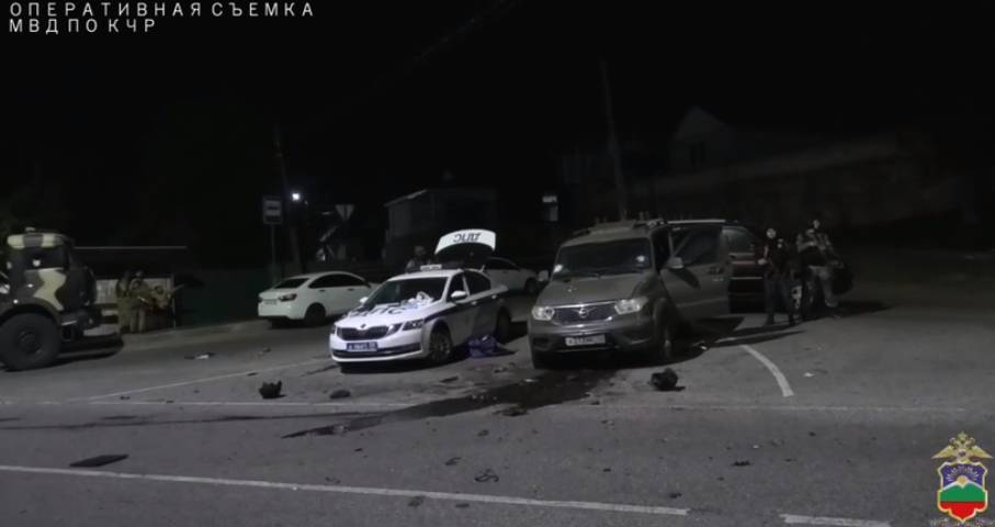 В КЧР названы имена двух полицейских, убитых при нападении на пост ДПС