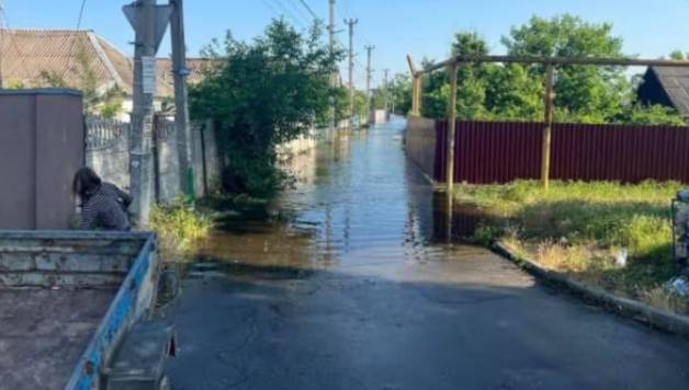 В Херсонской области прорвана плотина Каховской ГЭС