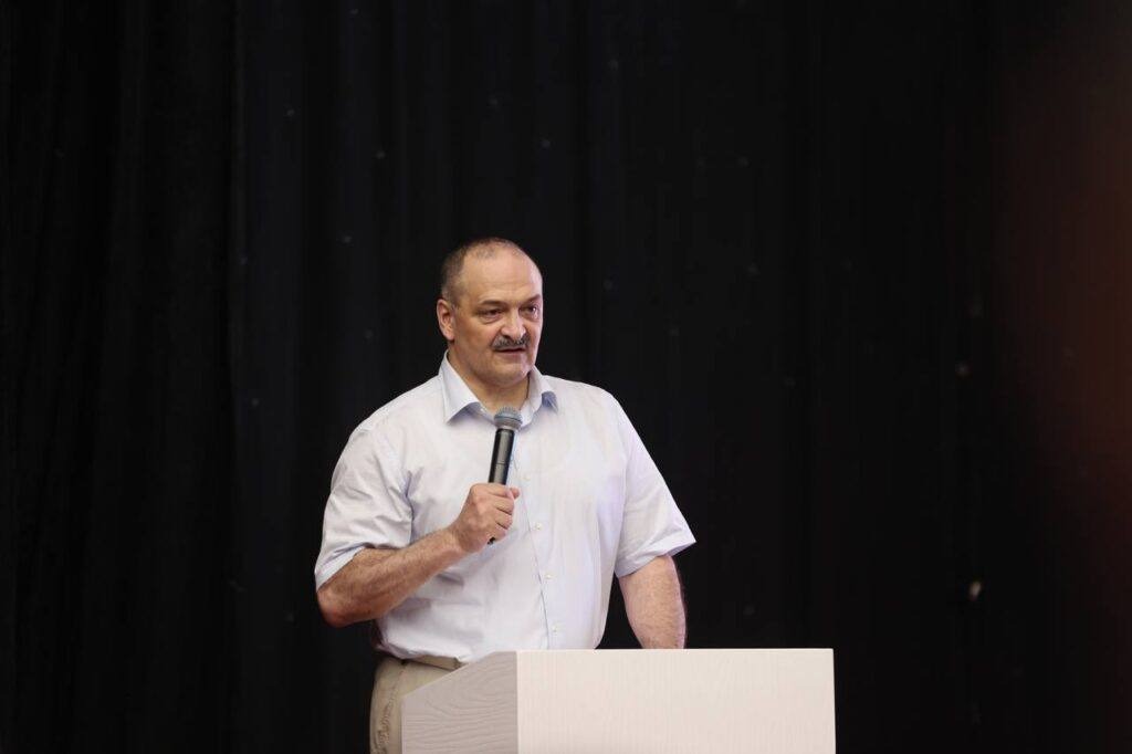 Глава Дагестана выступил против ношения никаба