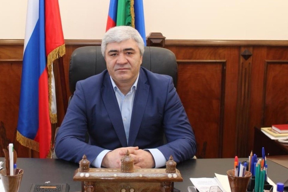 Глава Буйнакска Исламудин Нургудаев сложил с себя полномочия