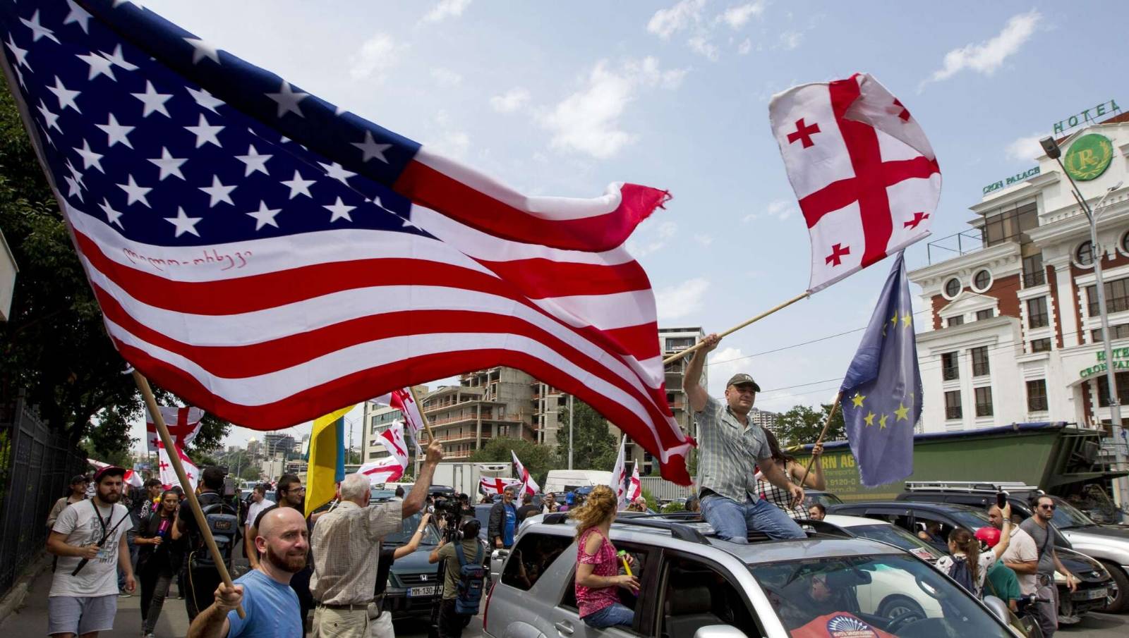 США отложили совместные военные учения с Грузией