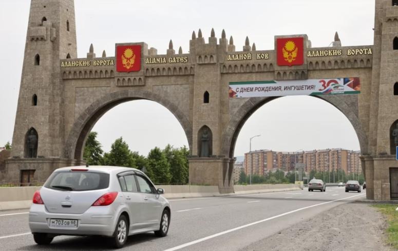 В столице Ингушетии неизвестный напал на силовиков