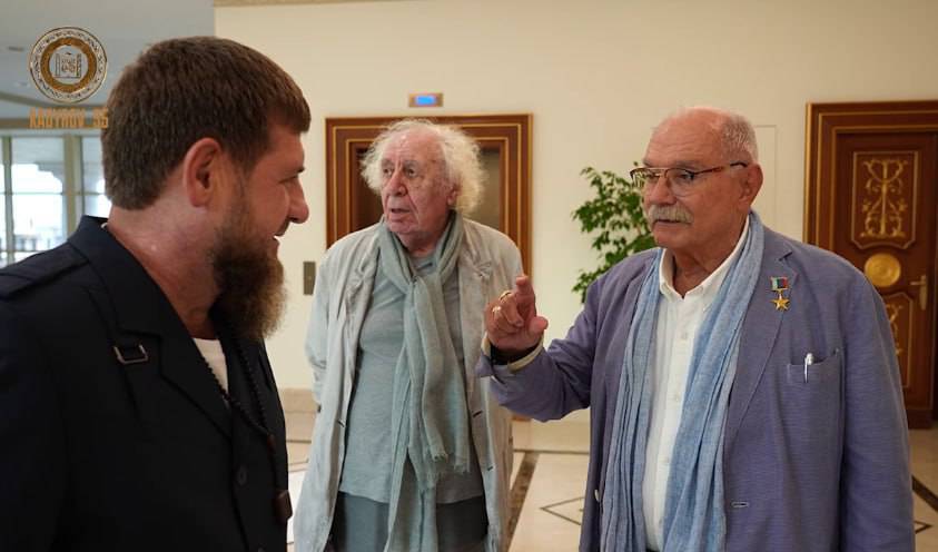 Kadyrov and Mikhalkov awarded each other