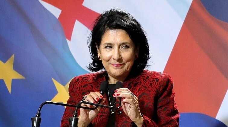 Саломе Зурабишвили отказалась идти в отставку и призвала к протестам