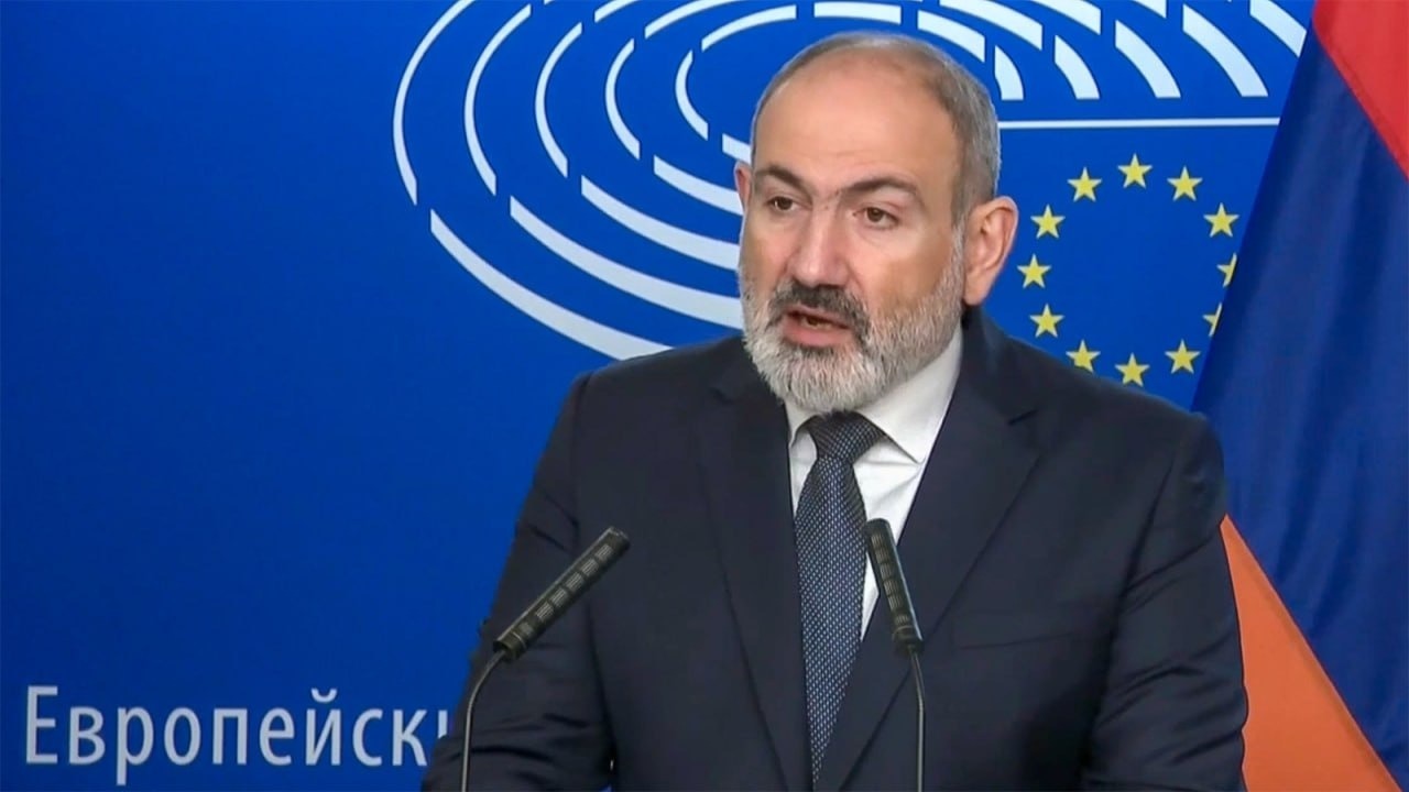 Пашинян выразил готовность к миру с Азербайджаном и раскритиковал российских миротворцев