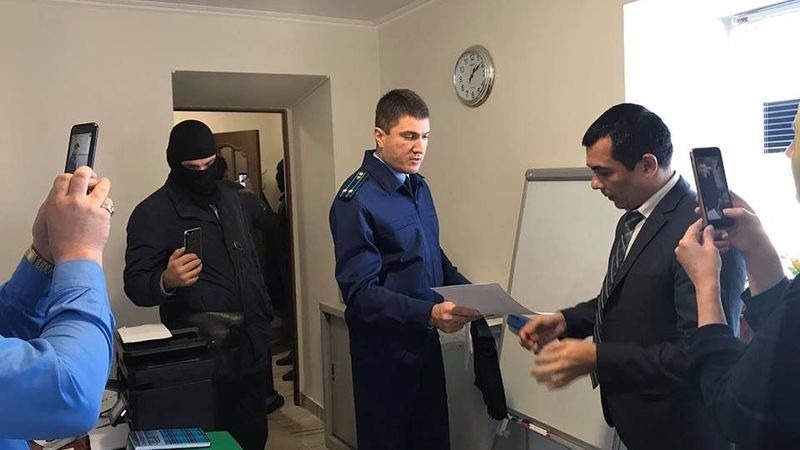 Силовики применяют против крымскотатарских адвокатов, защищающих политзаключенных, методы давления и отзыва лицензий