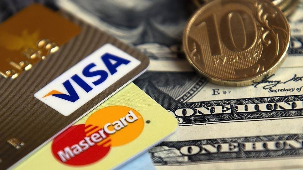 Arrested Azerbaijani journalists and members of their families had their accounts blocked